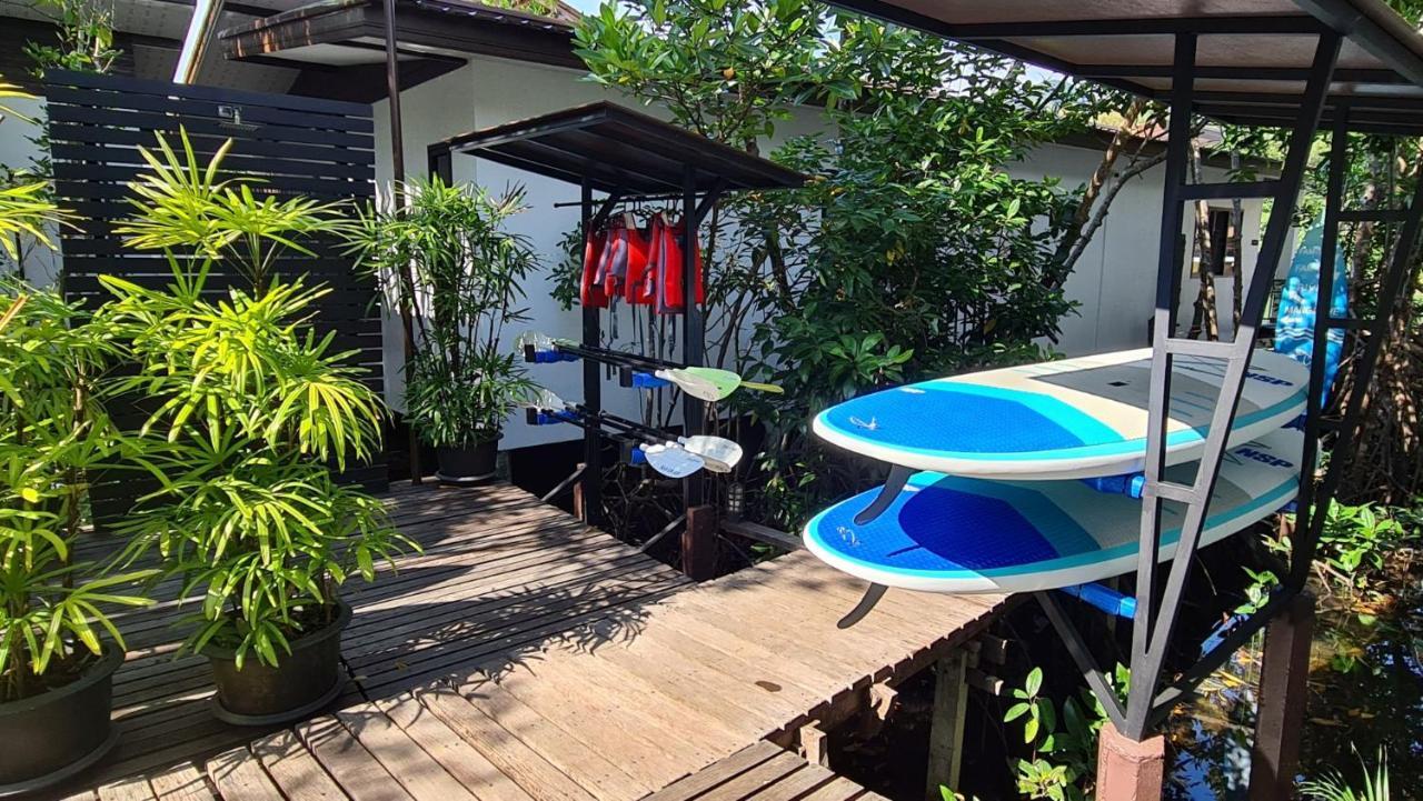 Hotel Baan Rim Nam Koh Chang Exterior foto
