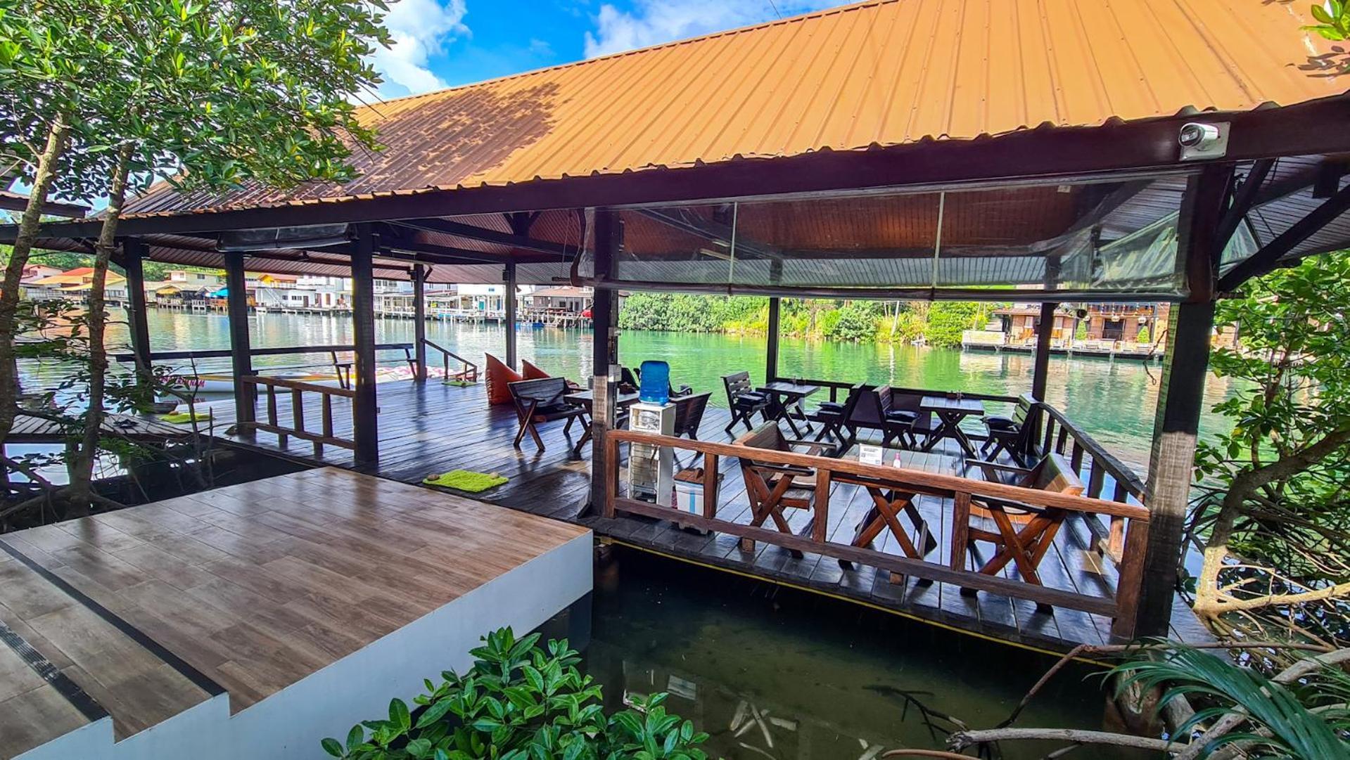 Hotel Baan Rim Nam Koh Chang Exterior foto