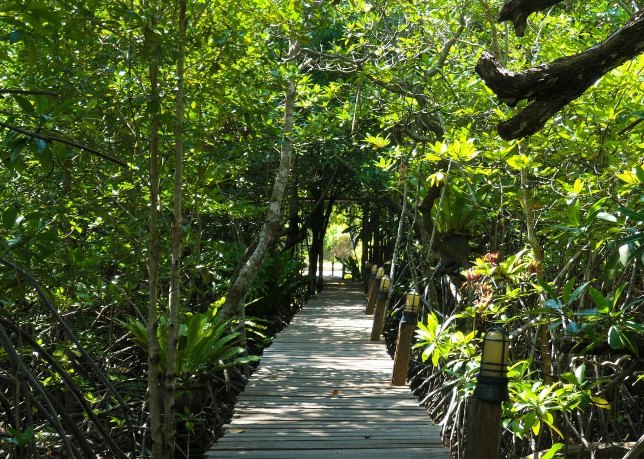 Hotel Baan Rim Nam Koh Chang Exterior foto